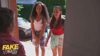 ���कली छात्रावास में गर्म तिकड़ी के साथ स्टेसी और Romy इंडी