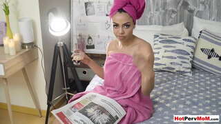 Liels boobed latina puma māmiņa izjādes uz viņas stepsons dick