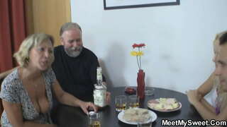 ���रुण सौंदर्य आहे, स्त्री पुरुष समागम, वृद्ध जोडपे