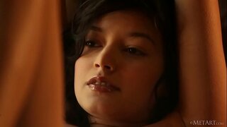 ���ាមេរិកស្រីអេមានមួយចំនួនពេលសប្បាយតែម្នាក់ឯង