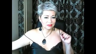 Fabulous ris MILF t. li dous vajen pitye nan yon cho montre prive ...