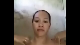 Tākaro ataahua i tō tona pyssy